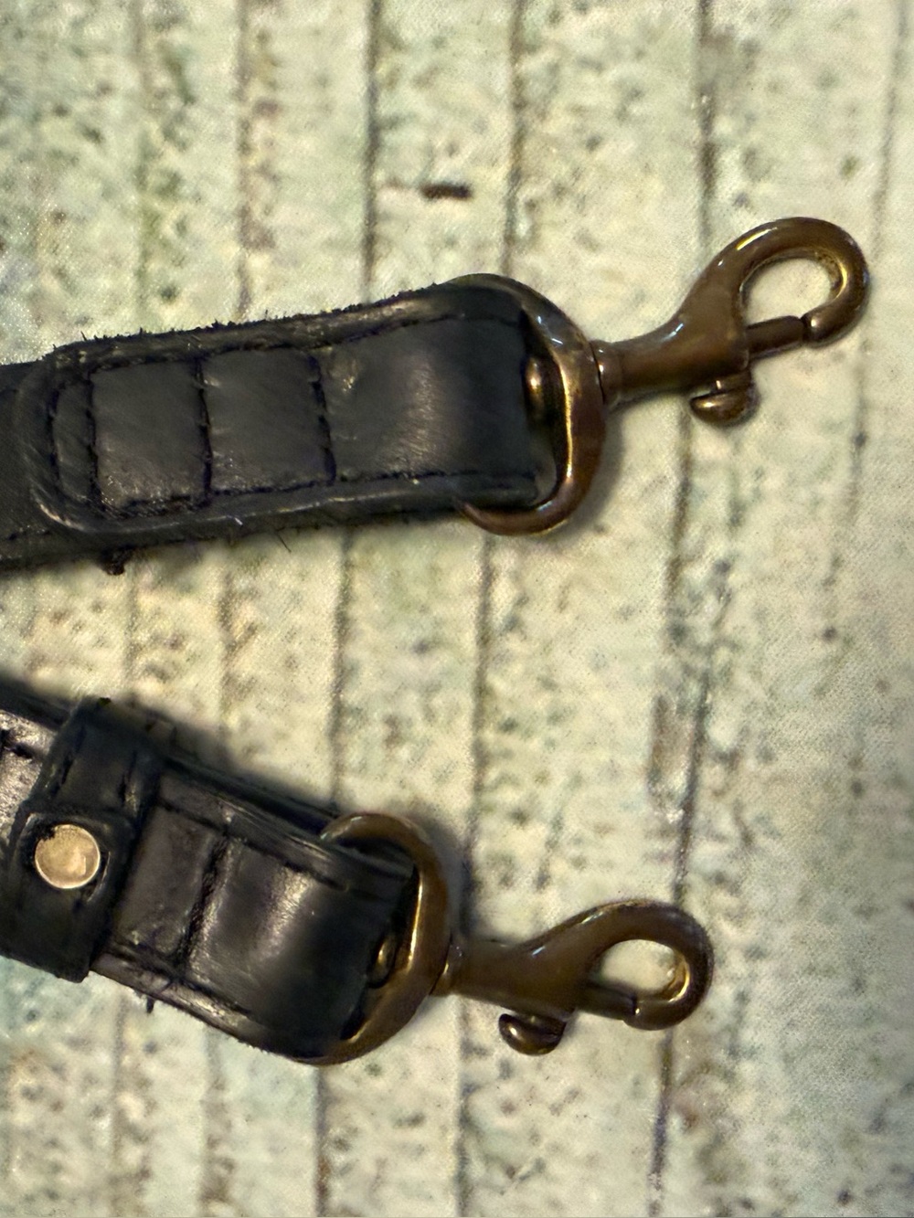 Able black leather purse strap. - Picture 6 of 6